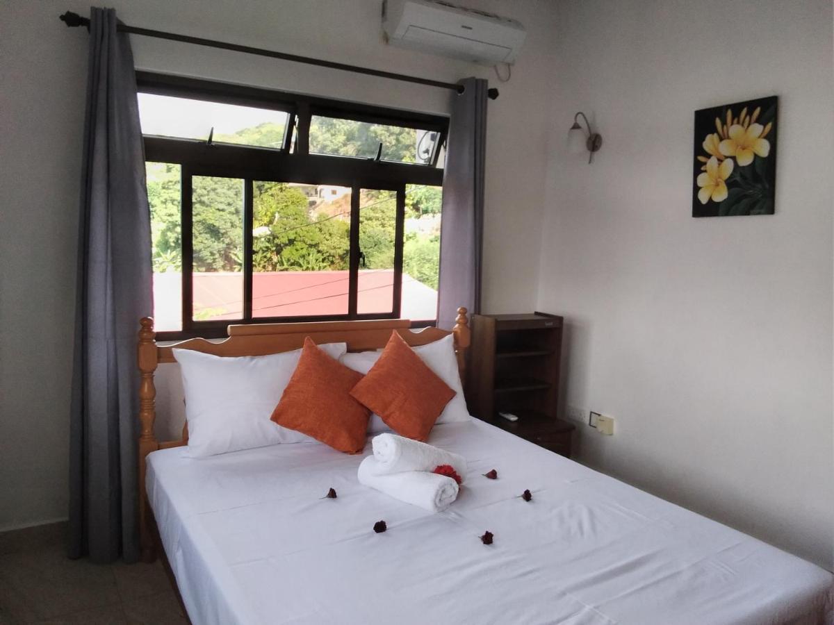 Belle Rose Vue Guest House Baie Sainte Anne Exterior foto